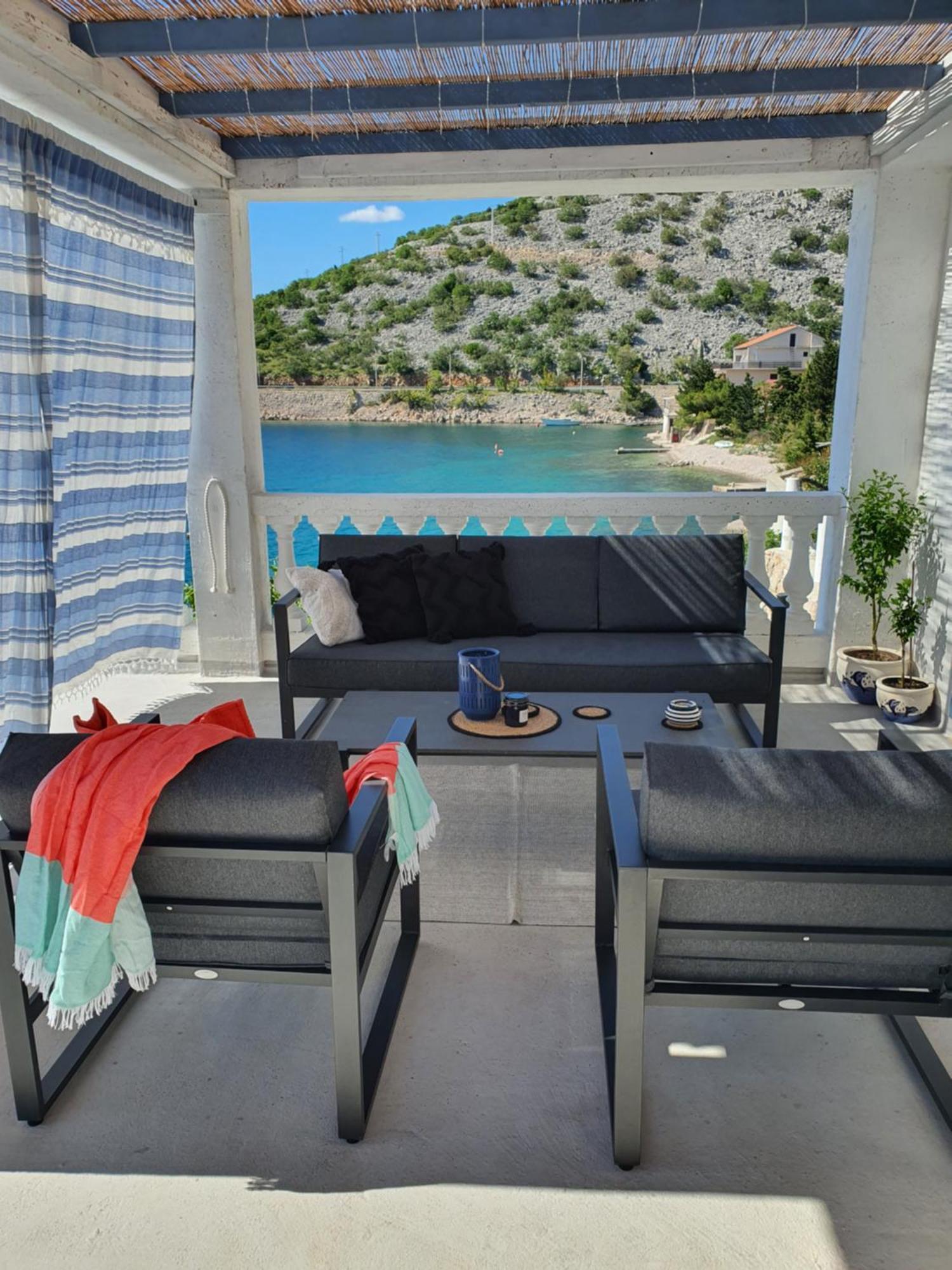 Апартаменты Kuca Za Odmor Seahouse Карлобаг Экстерьер фото